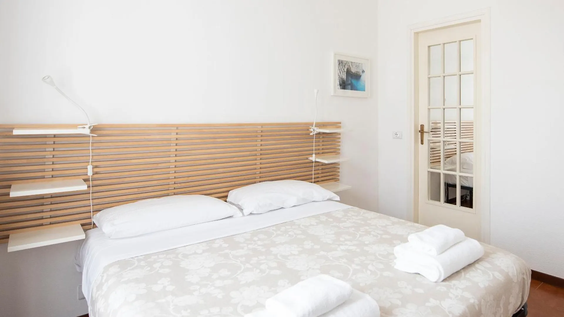Bright Two-Room Apartment Corso Genova Area Milán